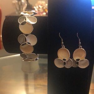 Beautiful Enameled Bracelet and Earrings Set